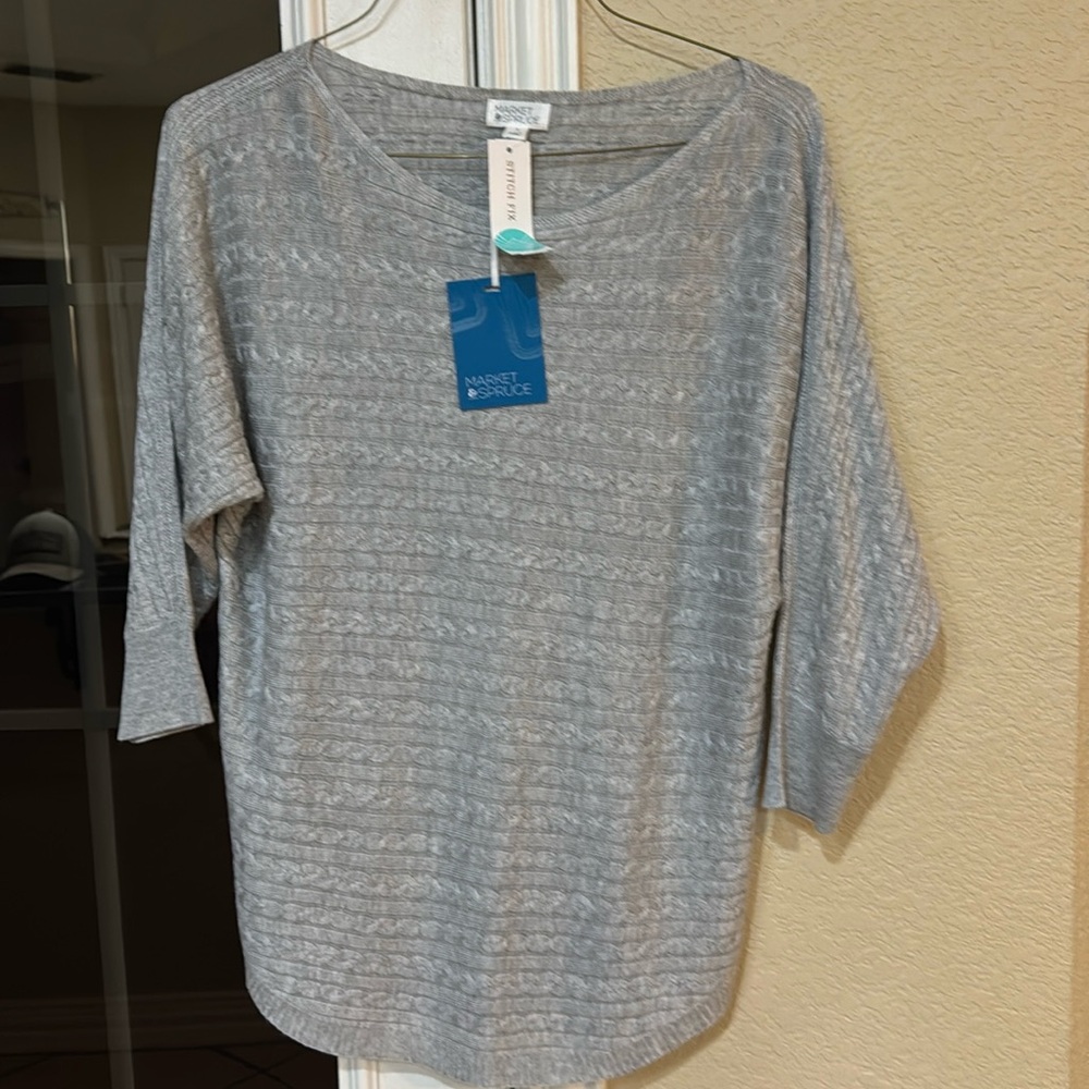 Market &Spruce size small light weight sweater